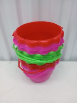 9Kids Plastic Beach Sand Buckets Set