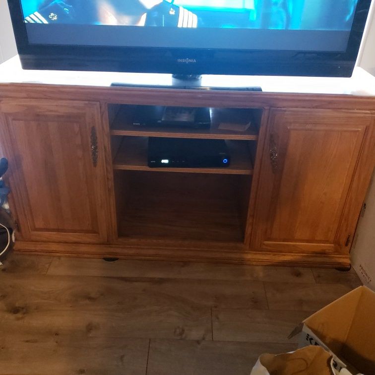 Nice oak TV stand pick up