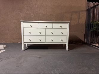 Pottery Barn Kids Dresser