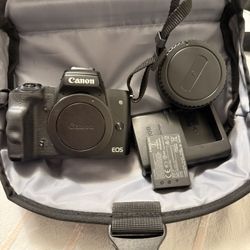 Canon M50 Mirrorless Camera