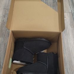 NEW Kids Boots Real Sheepskin Size 12 13 1 Black