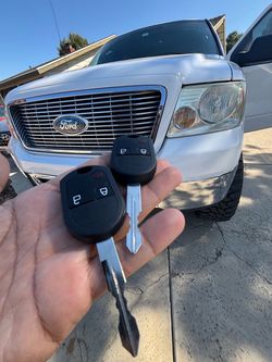 Llaves de autos / car keys and remotes