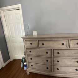 Ashley Furniture Wood Dresser – Great Condition