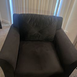 Beautiful Black Lounge Chair