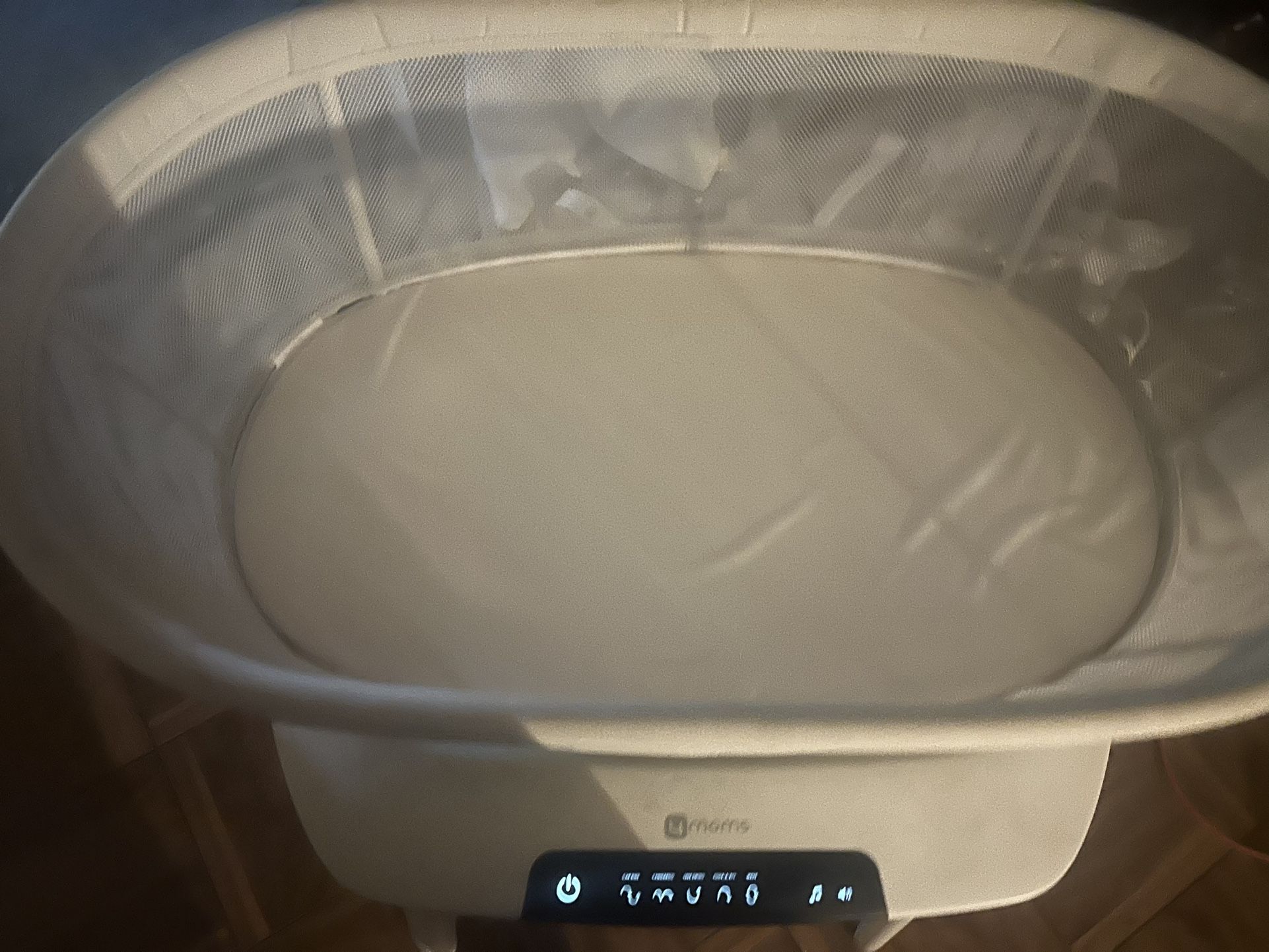 4 Moms Bassinet