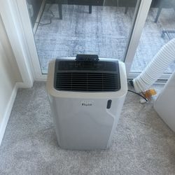 DeLonghi AC Machine