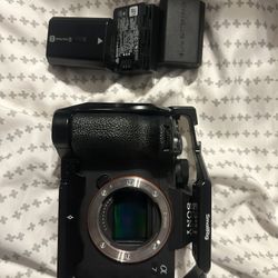 Sony A7iv + Small Rig Cage