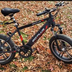 Electric Bicycle 🚲 (6) Gears Speed Control. Comes With 2 Batteries 🔋 🔋 