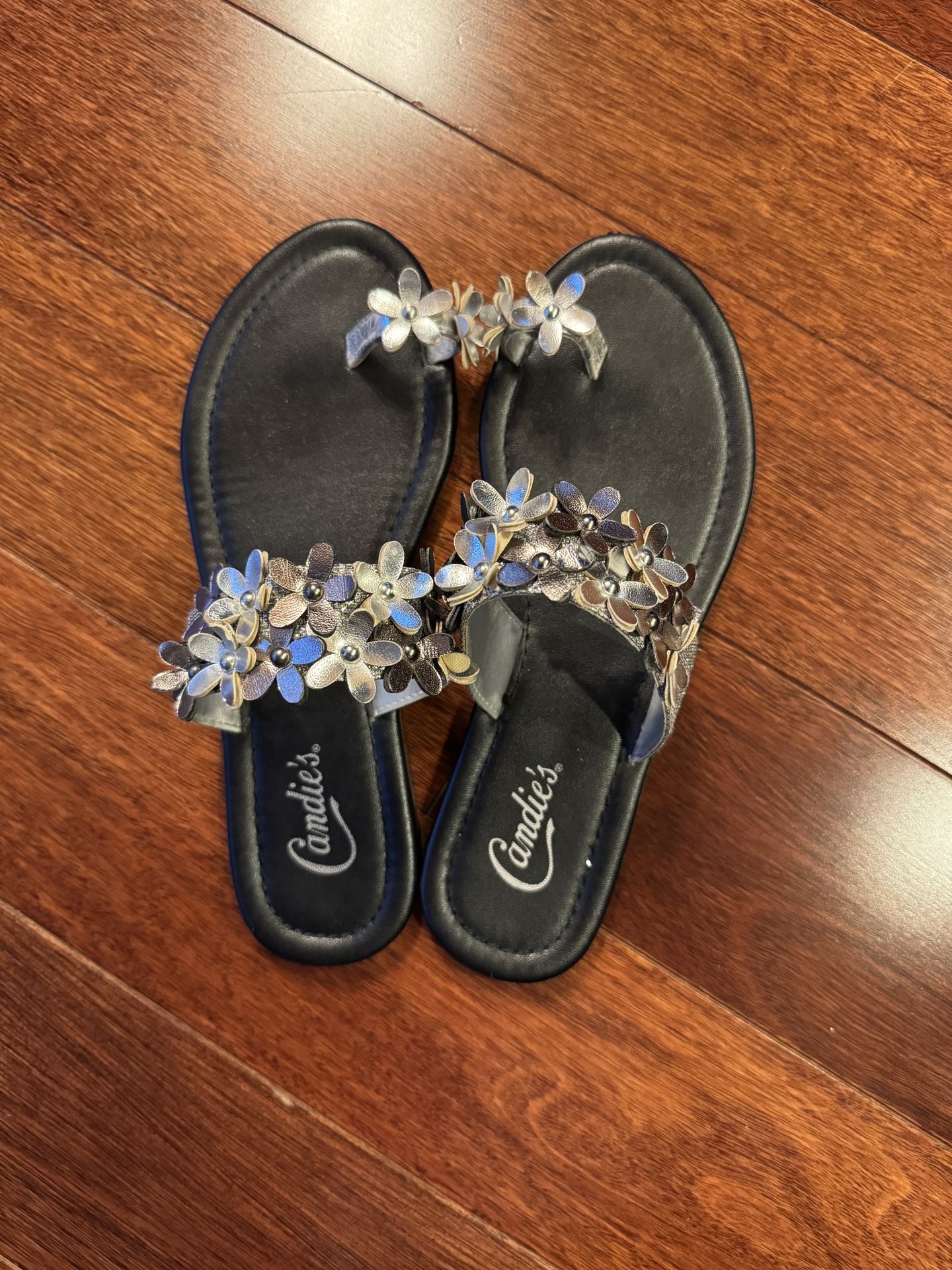 Casual And Fun Slippers