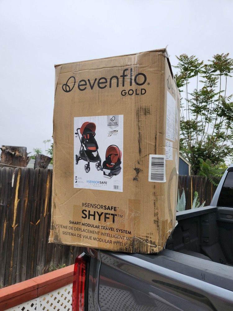 Evenflo Gold Shyft Travel System