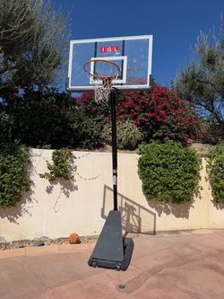 Basketball hoop