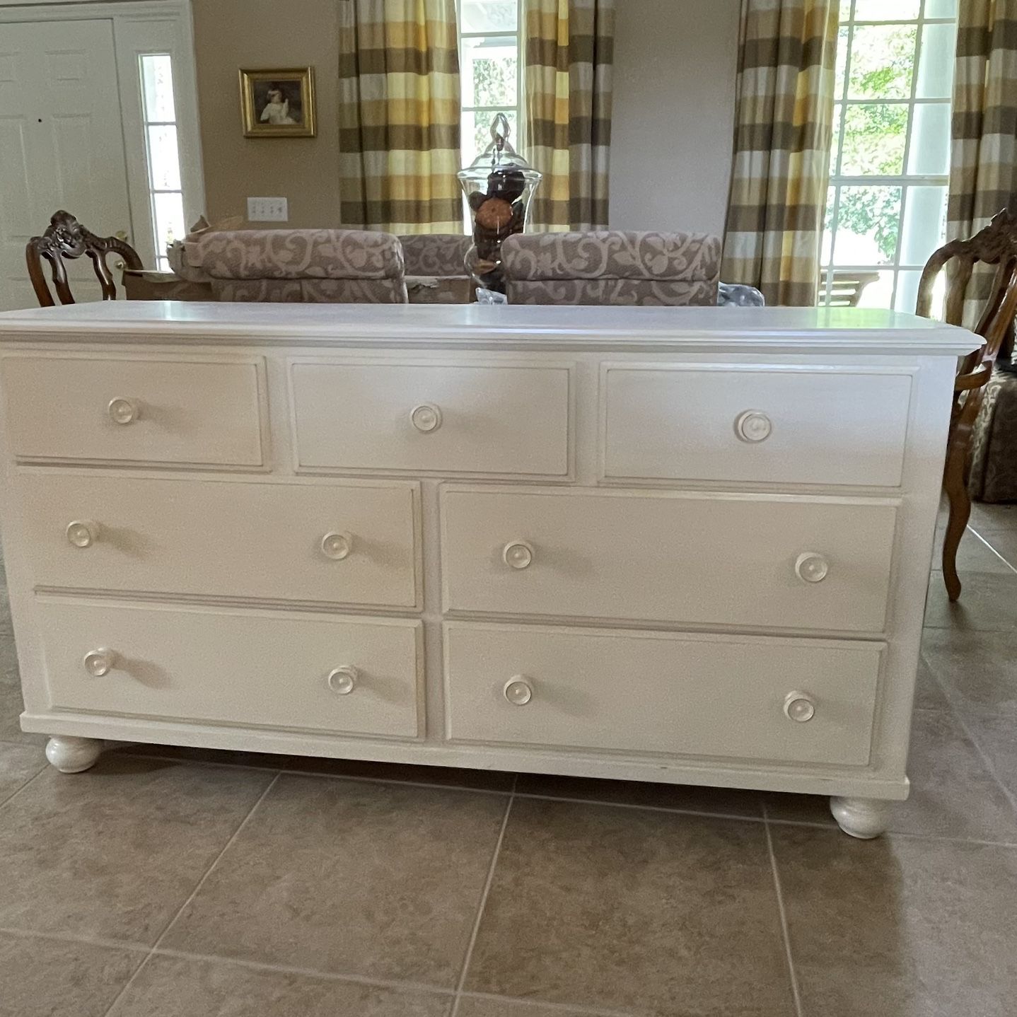 broyhill white dresser 7DWR/1DR at The Missing Piece scale decorative scrolled pilasters Broyhill Pleasant Isle White Dresser