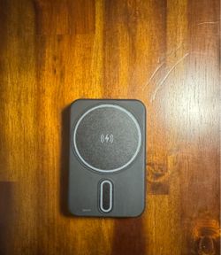 Merkury 5000mAh MagSafe Compatible Wireless Power Bank