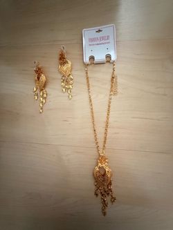 Trendy gold plated style set (Fashion Jewelry)