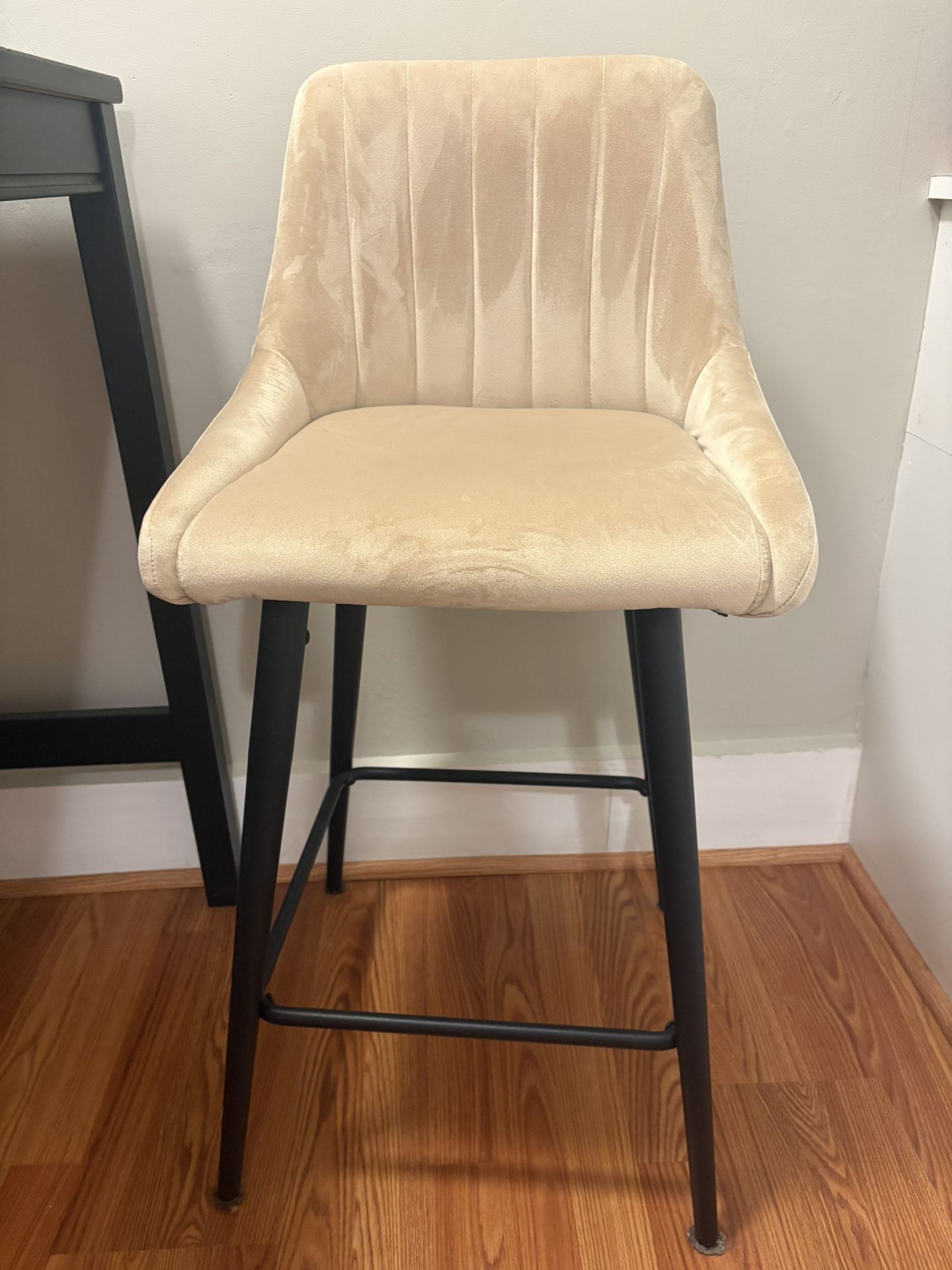 Dining Room Table And Chairs