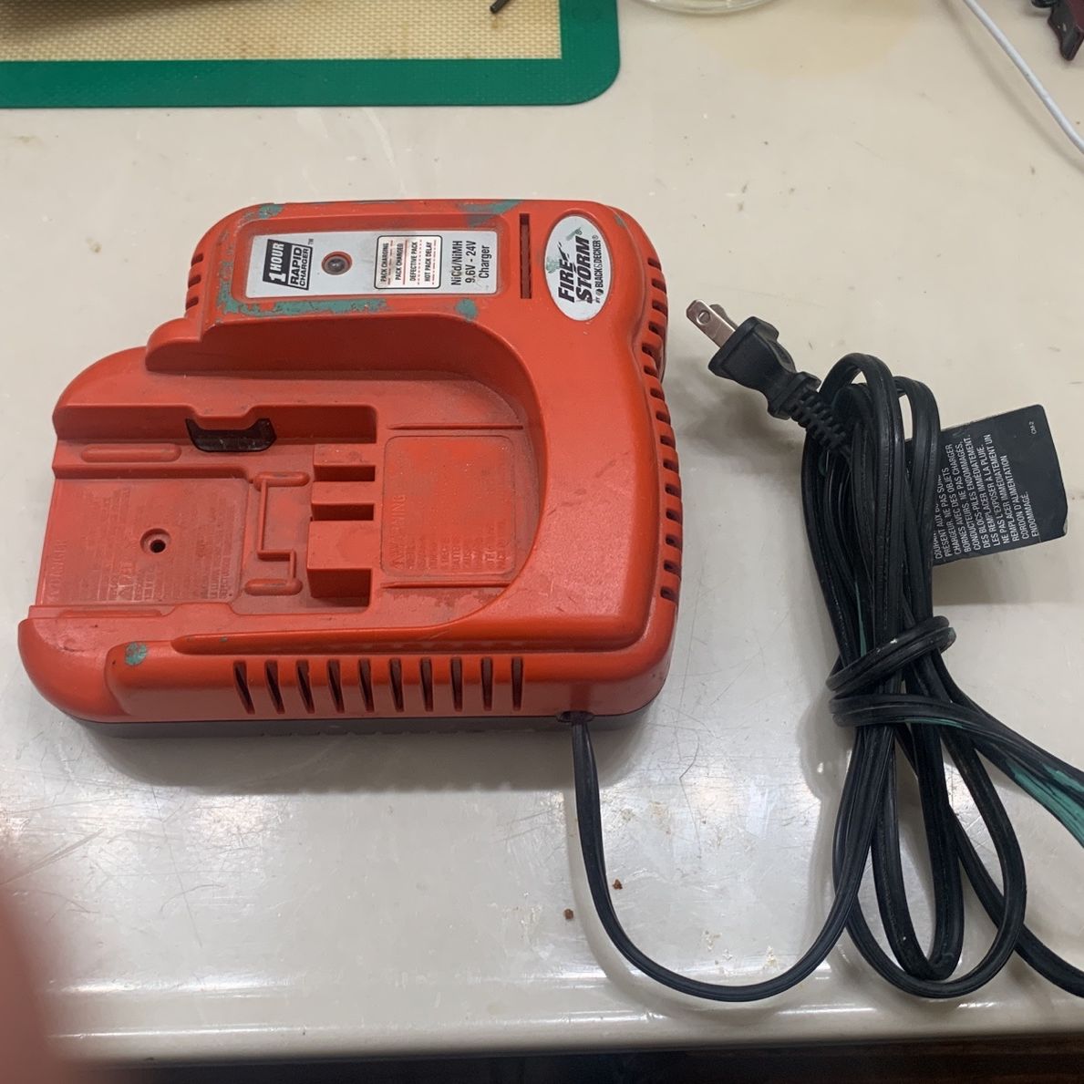 Used! Black & Decker Firestorm 1 Hour Rapid Charger 9.6V-24V NiCd/NiMH