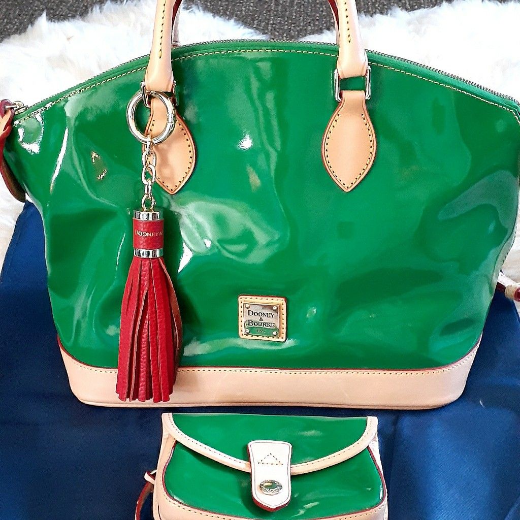 Dooney and Bourke patent leather handbag & Wallet SET!!