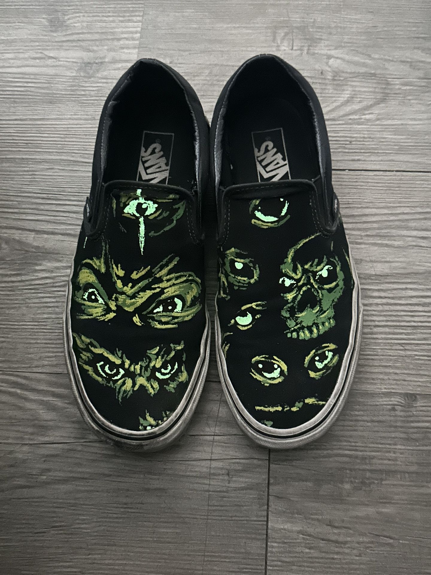 Green Skull Vans 