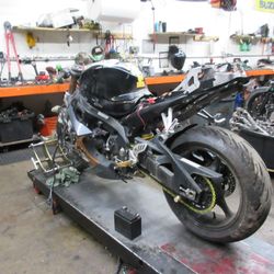 PARTED OUT - 2008 07-08 Suzuki GSXR 1000 GSXR1000 - Motorcycle parts - 100547
