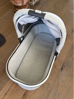 UPPAbaby Bassinet – Grey Mélange | Great Condition