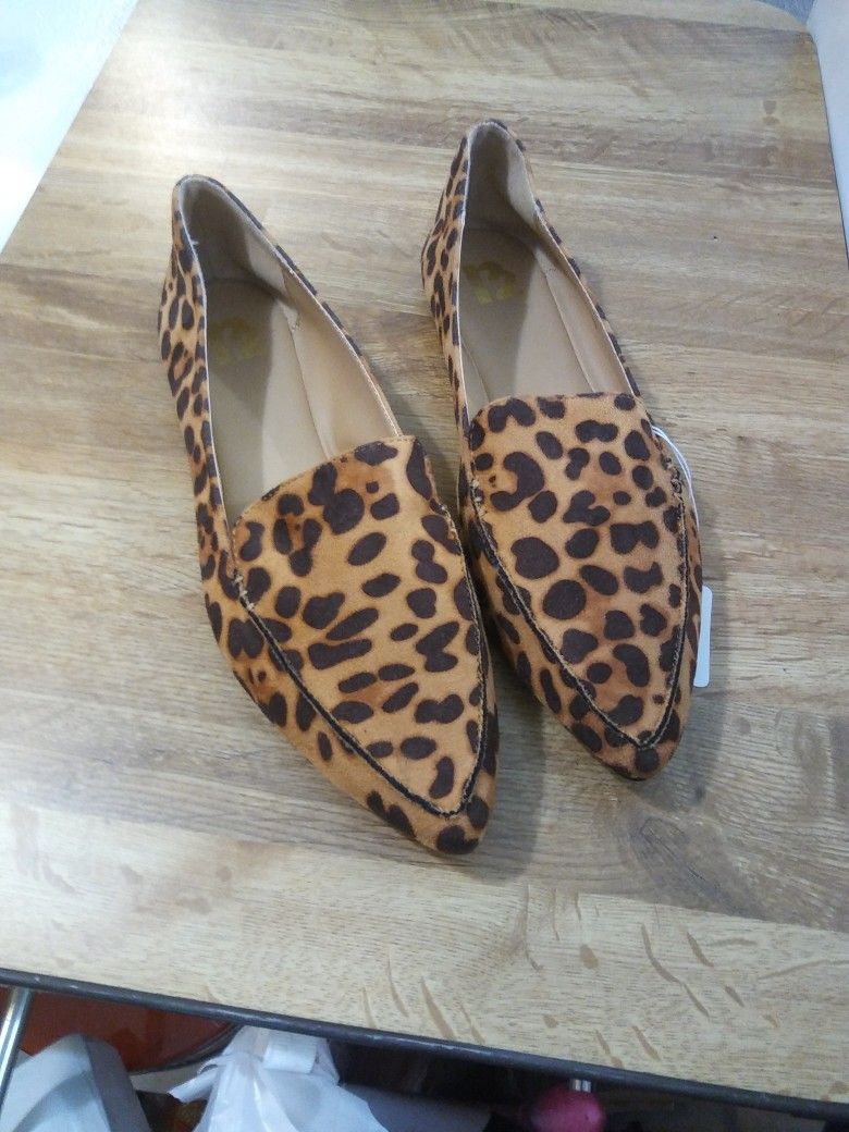 R2 Leopard Print Loafers Flat Pointy Toe