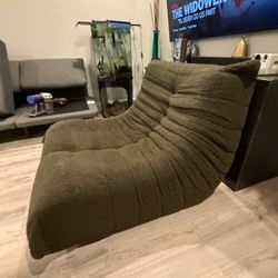 Togo chair