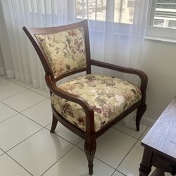Sitial / Living Room Chair 