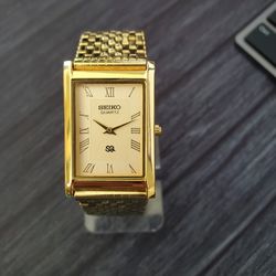 Vintage Seiko Tank Rectangular Gorgeous Champaign Dial Milanese band Mens Watch