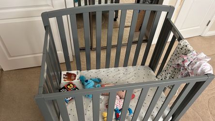 FREE Davinci Dylan Mini Crib + Mattress