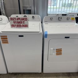 Maytag Deep Fill High Efficiency Agitator Large ( 4.5-cu ft ) Top-Load Washer ( White ) & Top Load Gas Wrinkle Prevent Dryer