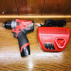 New Milwaukee M12  FUEL Hammer Drill, 2.0ah Battery And Charger 🛑PRICE IS FIRM🛑PRECIO FIRME🛑