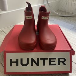 NEW Size 6 Hunter Boots