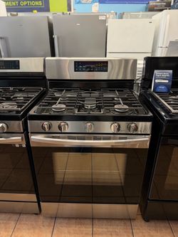 Samsung 5.8 Cu. Ft. gas Range with Self Cleaning Oven