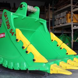 Excavator Caterpillar CAT 345 Heavy Duty Rock Bucket 54 Inches Width.