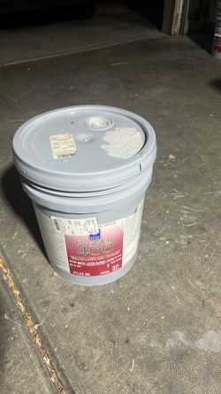 Eggshell Paint. 7672 knitting needles