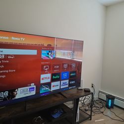 Hisense 65" Class 4K UHD LCD Roku Smart TV HDR R6 Series 65R6E4