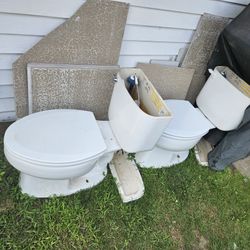 2 Free Toilets  