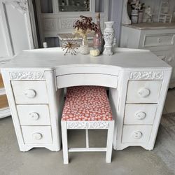 Desk : Vanity + Stool