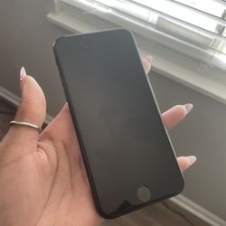 IPHONE 8 unlocked 128GB