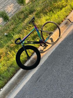 Fixie throne
