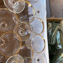 19 Clear Crystal Glasses With Gold Rim 