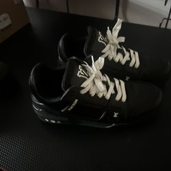 size 10 Louis Vuitton