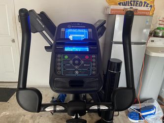 Schwinn 170 Upright Exercise Bike Bluetooth 29 Programs Bottle Holder Black/Gray