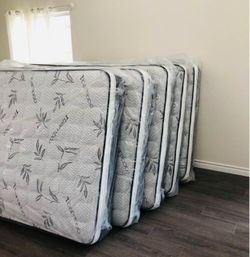 King size pillow top mattress new