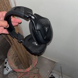 Headphones And Stand For Xbox