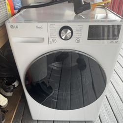 LG 24 in. 4.2 cu. ft. Smart Stackable Ventless Electric Dryer with Heat Pump, Sensor Dry & Sanitize Cycle - White