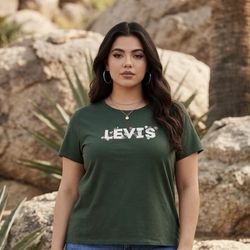 Women’s Levi Graphic Tee XL