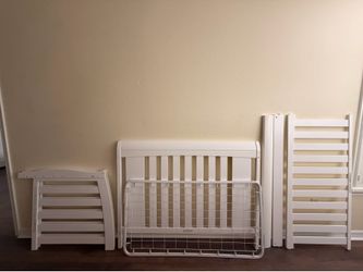 Baby crib - Never Used