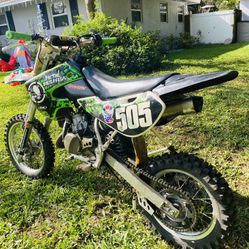 2006 Kawasaki 65 cc runs excellent title paper In hand