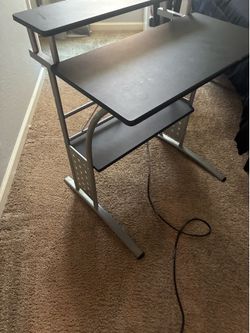 Gaming desk